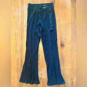 Pleaded pants